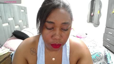 Snapshot of thickebonymilf chatting on 04-27-26, 05:16 XIOMARA online show from 04-27-26, 05:16
