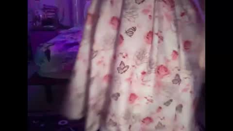 Ariel online show from 12-17-24, 12:43