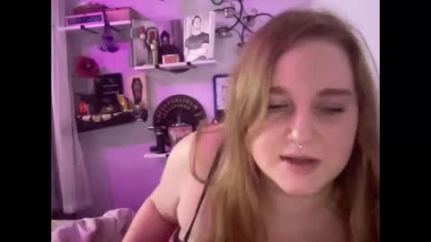 Ariel online show from 12-18-24, 01:37