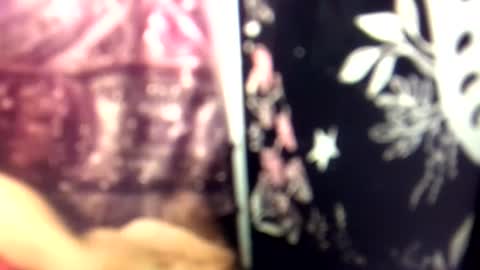 Ariel online show from 10-20-25, 03:51