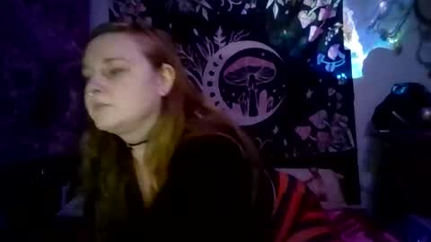 Ariel online show from 12-22-25, 12:18