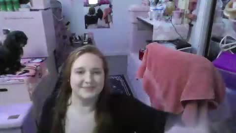 Ariel online show from 02-13-26, 05:36