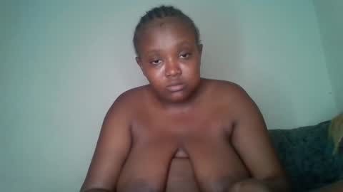 Snapshot of thickianababe chatting on 01-21-25, 11:02 thickianababe online show from 01-21-25, 11:02