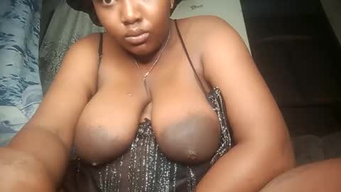 Snapshot of thickianababe chatting on 01-13-26, 12:49 thickianababe online show from 01-13-26, 12:49