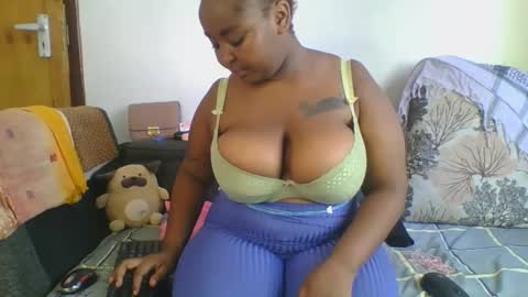 Snapshot of thickie_ chatting on 11-16-25, 04:29 thickie_ online show from 11-16-25, 04:29