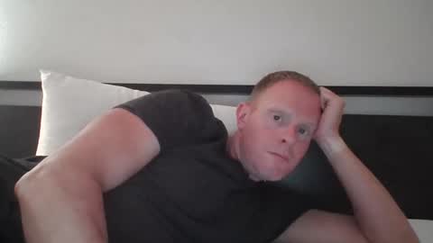 Snapshot of thickkredd8 chatting on 03-11-26, 02:06 thickkredd8 online show from 03-11-26, 02:06