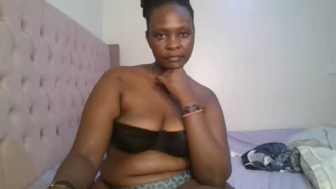 Snapshot of thicky_rue chatting on 02-03-26, 02:53 Rue online show from 02-03-26, 02:53