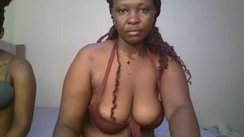 Snapshot of thicky_rue chatting on 02-20-26, 12:07 Rue online show from 02-20-26, 12:07