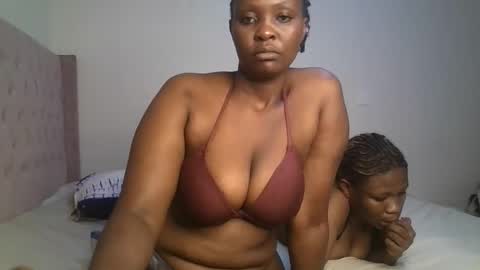 Snapshot of thicky_rue chatting on 04-11-26, 11:42 Rue online show from 04-11-26, 11:42