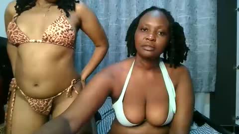 Snapshot of thicky_rue chatting on 04-24-26, 12:35 Rue online show from 04-24-26, 12:35
