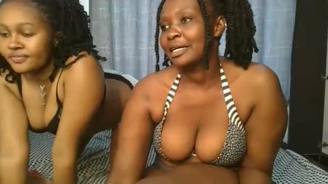 Snapshot of thicky_rue chatting on 04-24-26, 12:40 Rue online show from 04-24-26, 12:40