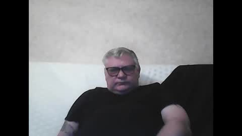 Snapshot of thierrysymp chatting on 12-17-24, 05:47 Thierrysymp online show from 12-17-24, 05:47