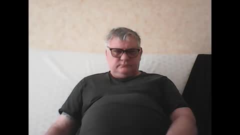 Snapshot of thierrysymp chatting on 12-23-24, 10:42 Thierrysymp online show from 12-23-24, 10:42