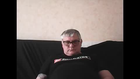 Snapshot of thierrysymp chatting on 01-10-25, 10:39 Thierrysymp online show from 01-10-25, 10:39