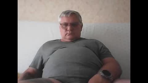 Snapshot of thierrysymp chatting on 09-10-25, 03:34 Thierrysymp online show from 09-10-25, 03:34