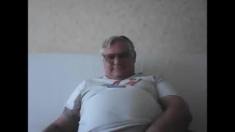 Snapshot of thierrysymp chatting on 09-28-25, 09:14 Thierrysymp online show from 09-28-25, 09:14