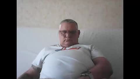 Snapshot of thierrysymp chatting on 10-09-25, 03:54 Thierrysymp online show from 10-09-25, 03:54