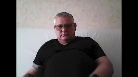 Snapshot of thierrysymp chatting on 10-16-25, 03:35 Thierrysymp online show from 10-16-25, 03:35