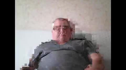 Snapshot of thierrysymp chatting on 10-22-25, 03:45 Thierrysymp online show from 10-22-25, 03:45