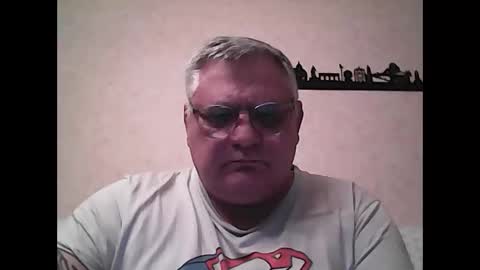 Snapshot of thierrysymp chatting on 11-17-25, 04:35 Thierrysymp online show from 11-17-25, 04:35