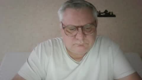 Snapshot of thierrysymp chatting on 02-17-26, 04:57 Thierrysymp online show from 02-17-26, 04:57
