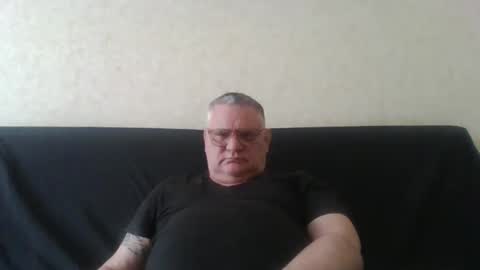 Snapshot of thierrysymp chatting on 04-12-26, 04:45 Thierrysymp online show from 04-12-26, 04:45