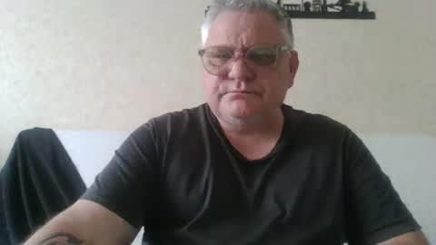 Snapshot of thierrysymp chatting on 05-02-26, 04:45 Thierrysymp online show from 05-02-26, 04:45