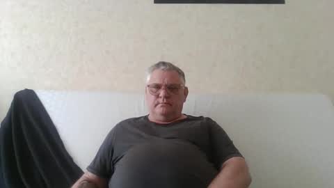Snapshot of thierrysymp chatting on 05-03-26, 10:43 Thierrysymp online show from 05-03-26, 10:43