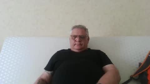 Snapshot of thierrysymp chatting on 05-25-26, 01:39 Thierrysymp online show from 05-25-26, 01:39