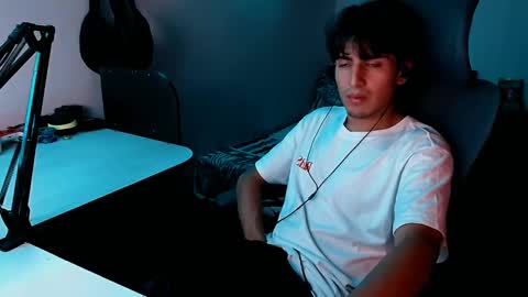 thieves_us online show from 01-15-25, 04:04