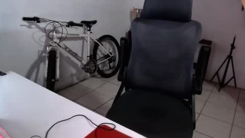 thieves_us online show from 09-28-25, 05:24