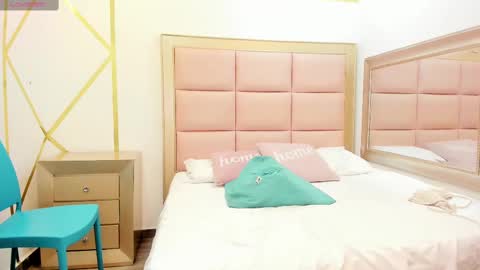 Thifany online show from 01-09-25, 07:50