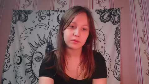 Snapshot of thighswithspikes chatting on 10-29-25, 07:43 thighswithspikes online show from 10-29-25, 07:43