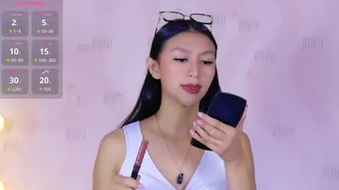 Eva  online show from 06-25-26, 01:04
