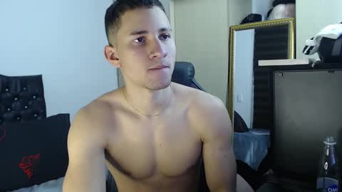 Snapshot of thin_tommy11 chatting on 01-07-25, 02:42 thin_tommy11 online show from 01-07-25, 02:42