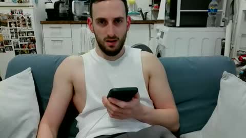 Snapshot of thinboy2 chatting on 01-09-26, 02:31 Thinboy2 online show from 01-09-26, 02:31