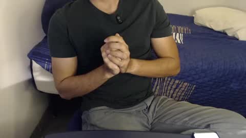 Snapshot of thisguy692 chatting on 06-09-26, 01:28 Daniel online show from 06-09-26, 01:28