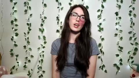 Snapshot of thistlefernsby chatting on 08-07-26, 02:24 thistlefernsby online show from 08-07-26, 02:24