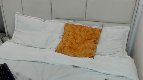 Thom online show from 03-24-26, 04:28