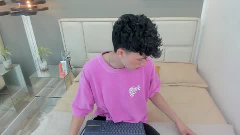 Thom online show from 04-14-26, 11:49