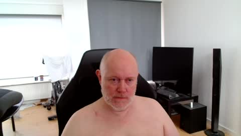 thomas806035 online show from 08-07-26, 07:21