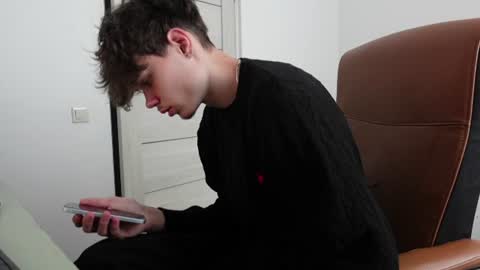 Snapshot of thomas_brons chatting on 06-11-26, 05:27 THOMAS BRONS online show from 06-11-26, 05:27