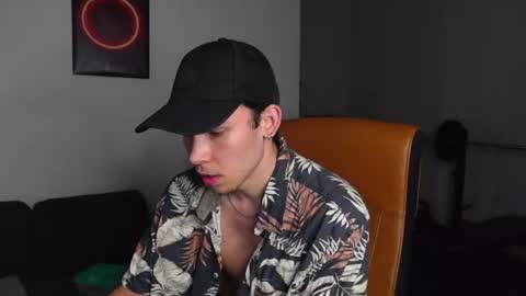 Snapshot of thomas_brons chatting on 06-30-26, 04:19 THOMAS BRONS online show from 06-30-26, 04:19