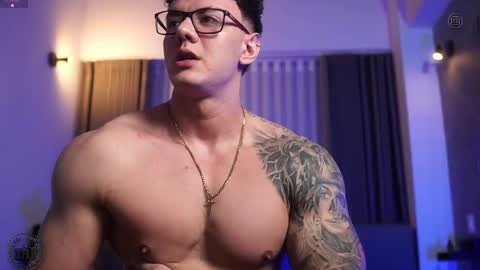 Snapshot of thomas_falcon1 chatting on 10-03-25, 01:13 Thomas Falcon online show from 10-03-25, 01:13