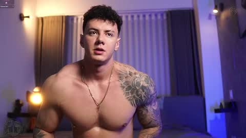 Snapshot of thomas_falcon1 chatting on 10-03-25, 11:35 Thomas Falcon online show from 10-03-25, 11:35