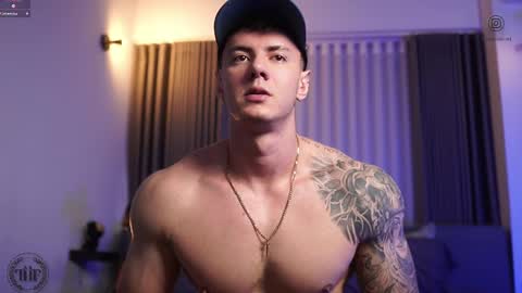 Snapshot of thomas_falcon1 chatting on 10-08-25, 02:09 Thomas Falcon online show from 10-08-25, 02:09