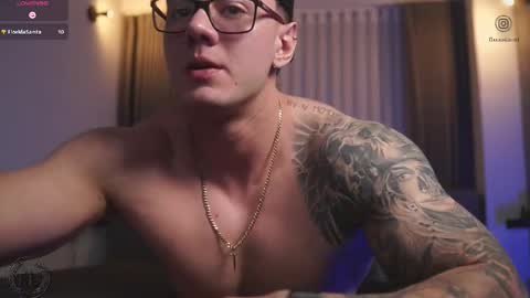 Snapshot of thomas_falcon1 chatting on 11-01-25, 02:46 Thomas Falcon online show from 11-01-25, 02:46