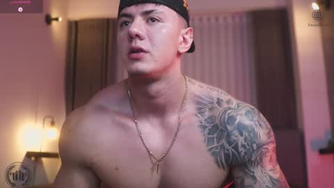 Snapshot of thomas_falcon1 chatting on 11-04-25, 12:32 Thomas Falcon online show from 11-04-25, 12:32