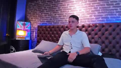 Snapshot of thomas_may4rs chatting on 02-15-25, 04:03 ---Thomas--- online show from 02-15-25, 04:03