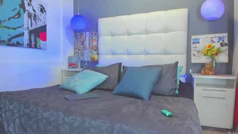 Snapshot of thomas_may4rs chatting on 02-27-25, 03:36 ---Thomas--- online show from 02-27-25, 03:36